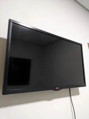 TV LG 32" LED HD (Modelo 32LN536B) - Ótimo Estado / Funcionando Perfeitamente