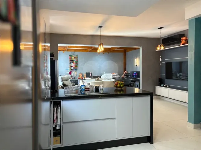 Casa à venda com 3 quartos, sendo 1 suíte, no condomínio Reserva Ipoema by Helbor-home, Mo