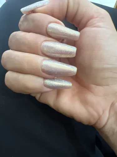Cabeleira e manicure urgente