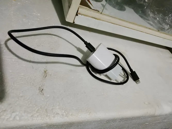 Vendo carregador de iPhone 