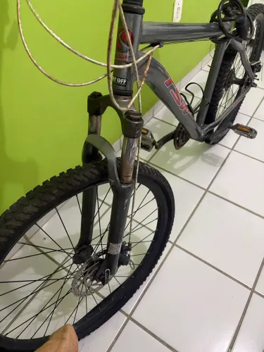 Bicicleta usada 500 reais. Aceito negociação do valor