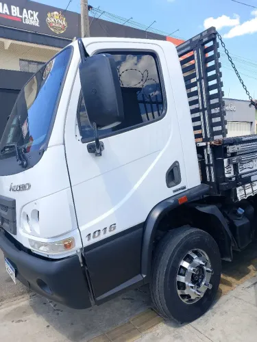 MB Accelo 1016 carroceria 