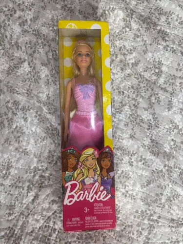 Boneca Barbie Princesa Básica Mattel 