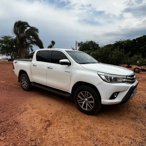 Toyota Hilux CD SRX 4X4 2.8 TDI 16V Diesel Aut. 2018