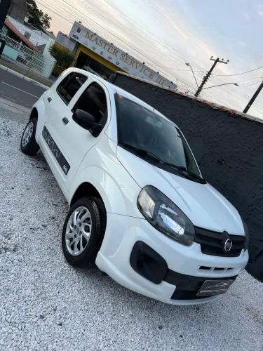 Fiat Uno Attractive 1.0 EVO Fire Flex 8V 5P 2021