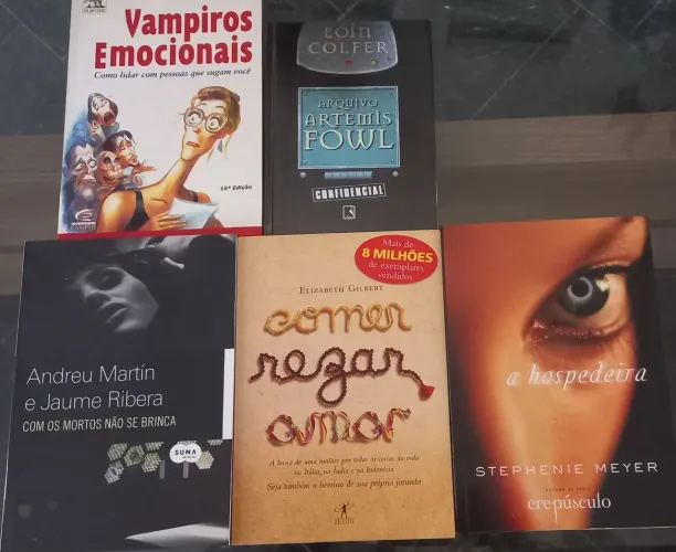 LIVROS 30 REAIS CADA