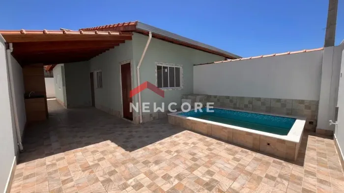Casa em Rua Mario Micas - Jamaica (Praia) - Itanhaém/SP