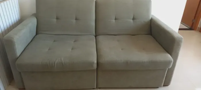 SOFÁ DE DOIS LUGARES RETRÁTIL