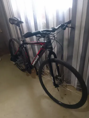 Bicicleta venzo aro 29 boas condições de uso peneus Pirelli novos boas condições tamanho d