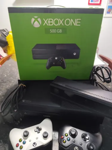 Vendo Xbox one + kinect