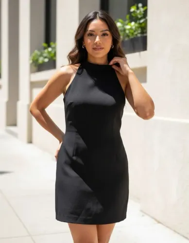 vestido preto de alcinha crystal love