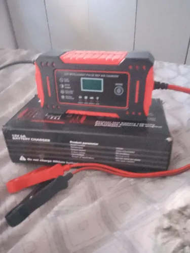 Carregador de portátil para bateria veicular