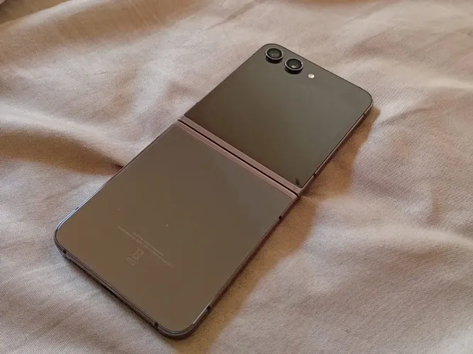 Samsung Galaxy Z Flip 5