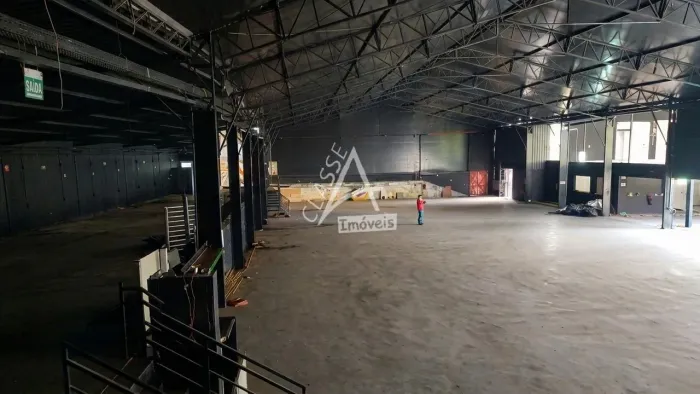 OPORTUNIDADE!! Galpão para Locação em Mauá 1.700 m² na Av. Portugal