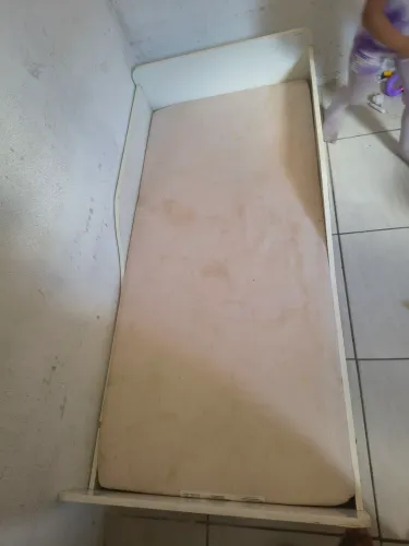 Cama infantil com colchão
