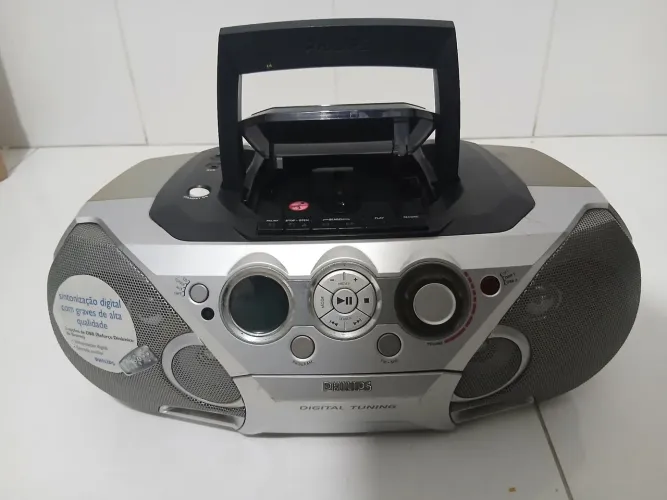Radio philips bombox precisa dd manutençao