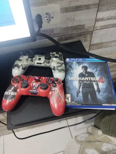 Playstation 4 1 TB 2 controles e jogos