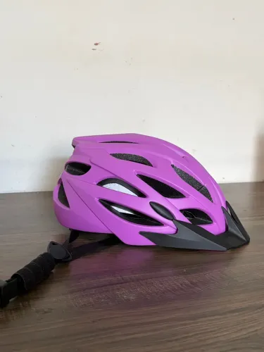 ?Capacete bike ou skate | cor violeta | NUNCA USADO