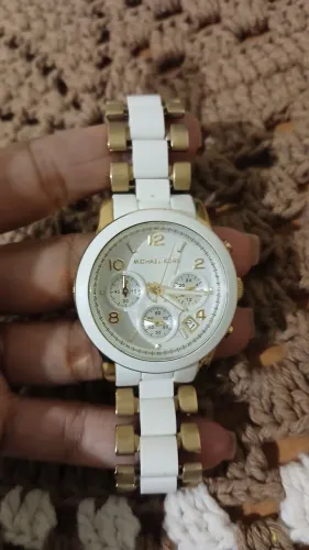 Relógio Michael Kors Original - Elegância e Precisão ?