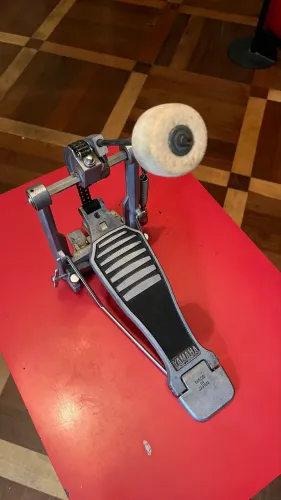 Pedal de bateria Yamaha