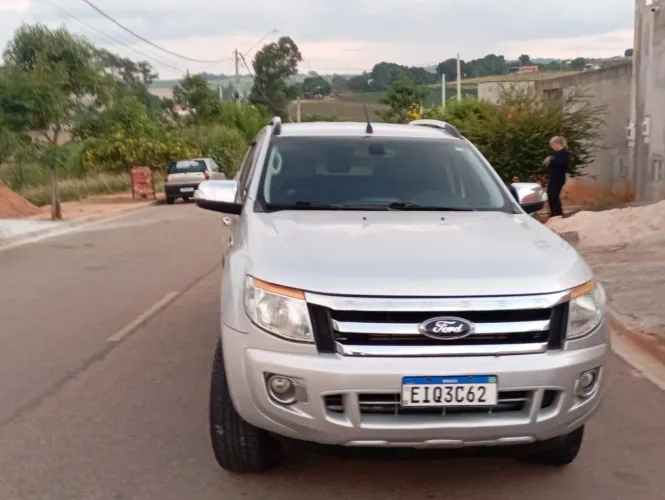 Ford Ranger Limited 3.2 20V 4X4 CD Aut. Dies. 2013