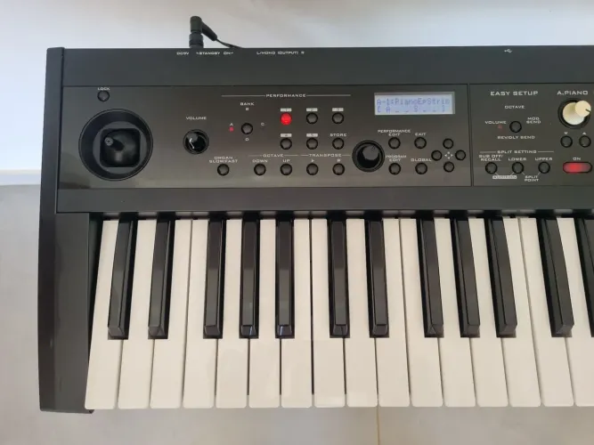 Korg PS-60 Excelente sintetizador + acessórios 