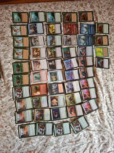 Pacote com 53 cartas de Magic the Gathering