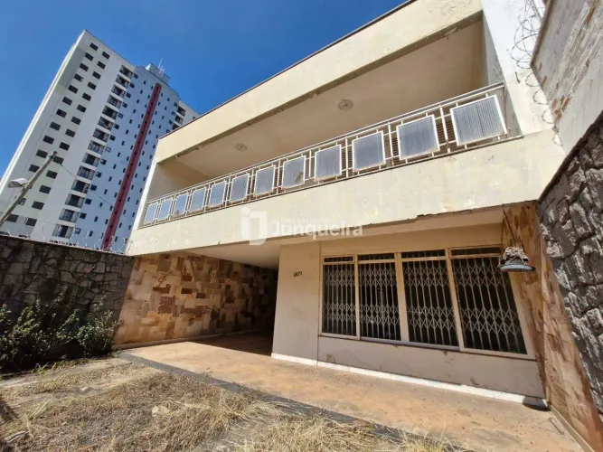 Casa Comercial à venda, 4 quartos, 2 suítes, 4 vagas, Centro - Piracicaba/SP