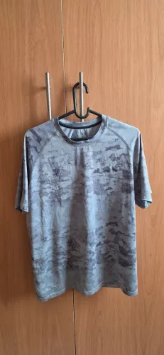 Under Armour camiseta masculina camuflada tam. G.