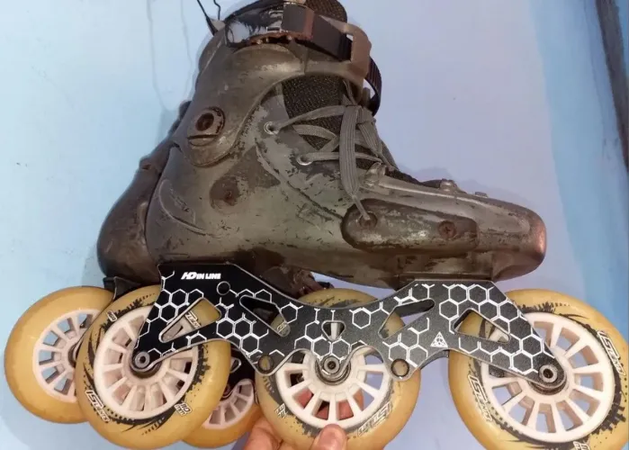 Patins SEBA Bota interna e externa originais usado. Base HD híbrida.. Rodas LED IS 110mm. 
