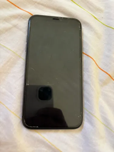 Vende-se iPhone 11 