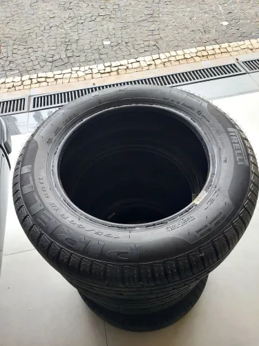 Jogo de Pneus Pirelli P7 195 60 R15