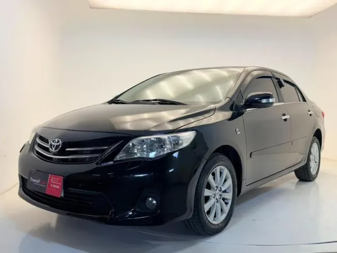 Toyota Corolla Altis 2.0 Flex 16V Aut. 2013