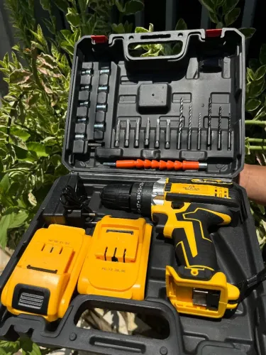 Parafusadeira Furadeira 48V com 2 Baterias + Carregador e Kit de Brocas