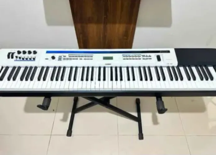Piano stage cassio privia px5s
