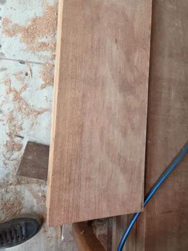 CAIBROS DE CEDRO SECO APLAINADOS E LIXADOS