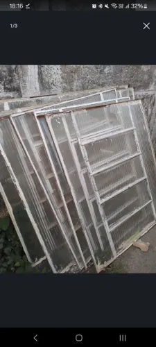 Vendo janela preço bacana pra vim busca não entrego vários tamanho