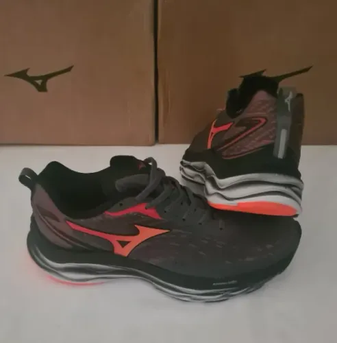 Tênis Mizuno Victori Tam 40 e 41 (original / novo)