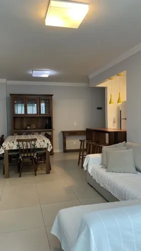 ? APARTAMENTO À VENDA NA QUADRA DO MAR EM BALNEÁRIO CAMBORIÚ! ? ?