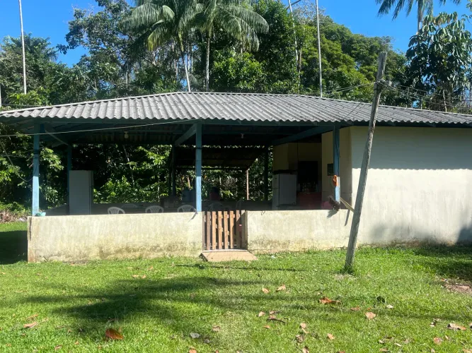 Vendo sítio estrada Manoel urbano km 47 ( lago do Ubim )