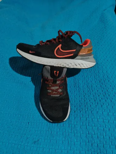 Tênis Nike Legend React 3 N 40