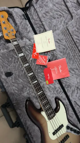 Contrabaixo Fender American Ultra 5c