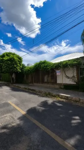 Imóvel para aluguel tem 484 metros quadrados com 3 quartos em Santa Rosa - Cuiabá - MT