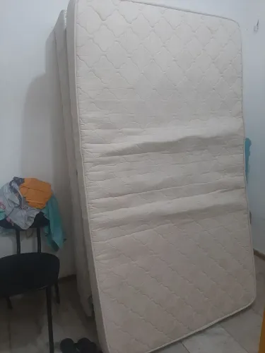 Vendo cama solteirão em ótimo estado