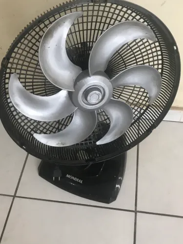 Ventilador de Mesa Mondial Super Power VSP-40-B2 40cm 6 Pás