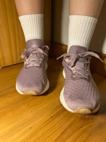 Tênis esportivo New Balance Warish V4 Fresh Foam Lilás