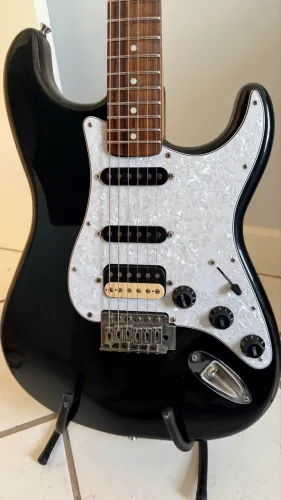 Fender Squier Strato California + Tex Mex + Malagoli + Tarraxas Fender travas Deluxe 