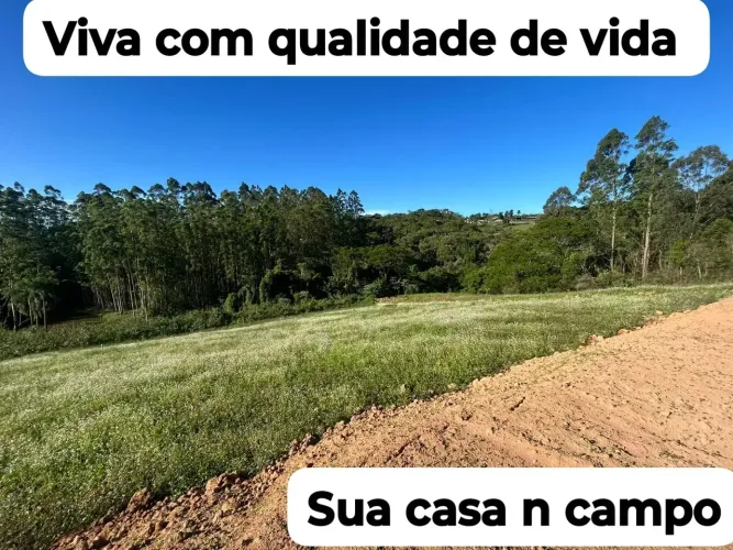 Imóvel para venda tem 500 metros quadrados em Jardim Disneylandia - Ibiúna - SP