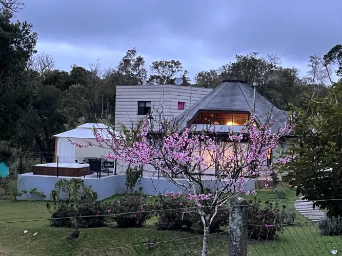 Casa em condomínio de chácaras, conforto segurança e paz!!!