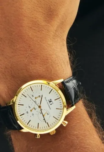 Relógio original na caixa com grantia